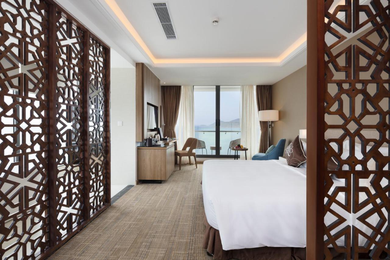 Comodo Nha Trang Hotel Exterior foto